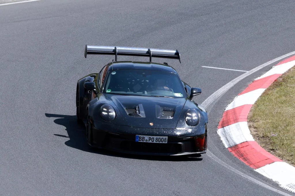 Porsche 911 GT2 RS 4 Motor16