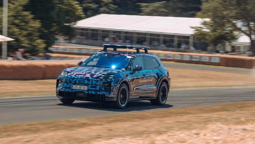El Porsche Cayenne reafirmó en Goodwood su legado y anticipa su futuro eléctrico 6 Motor16 Porsche Cayenne en Goodwood 3 Motor16