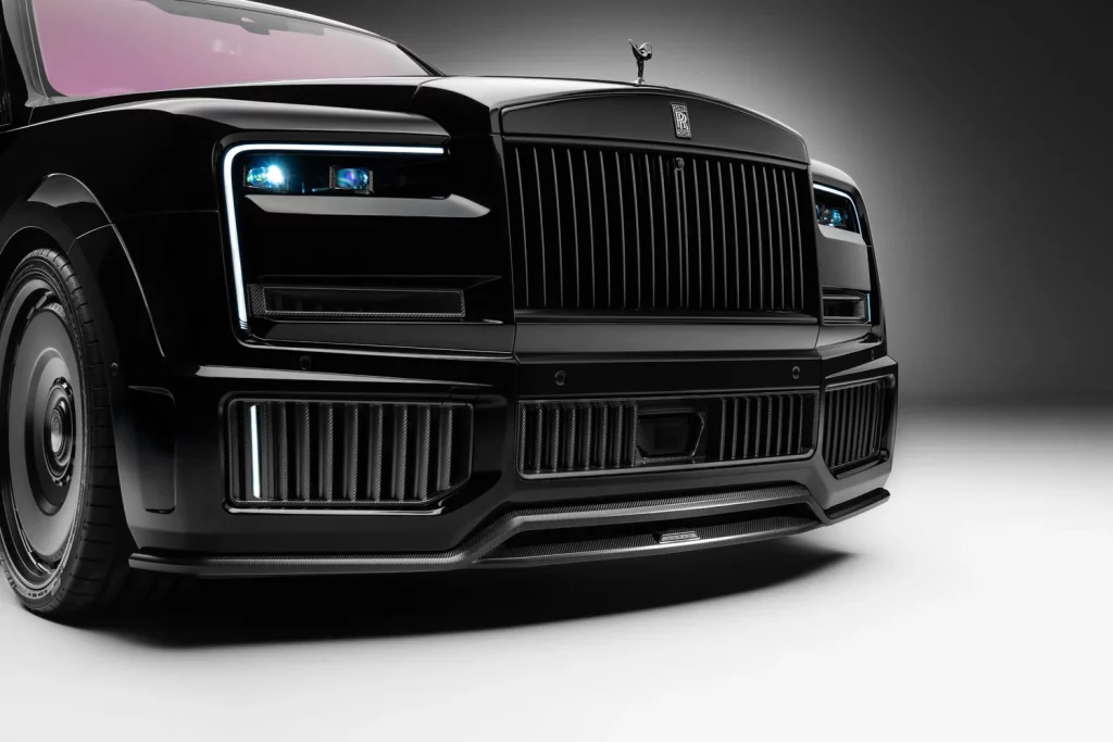 Urban reinterpreta el lujo en el Rolls-Royce Cullinan: ¿impresionante?, sí. ¿Elegante?... 2 Motor16 ROLLS ROYCE CULLINAN URBAN 8 Motor16