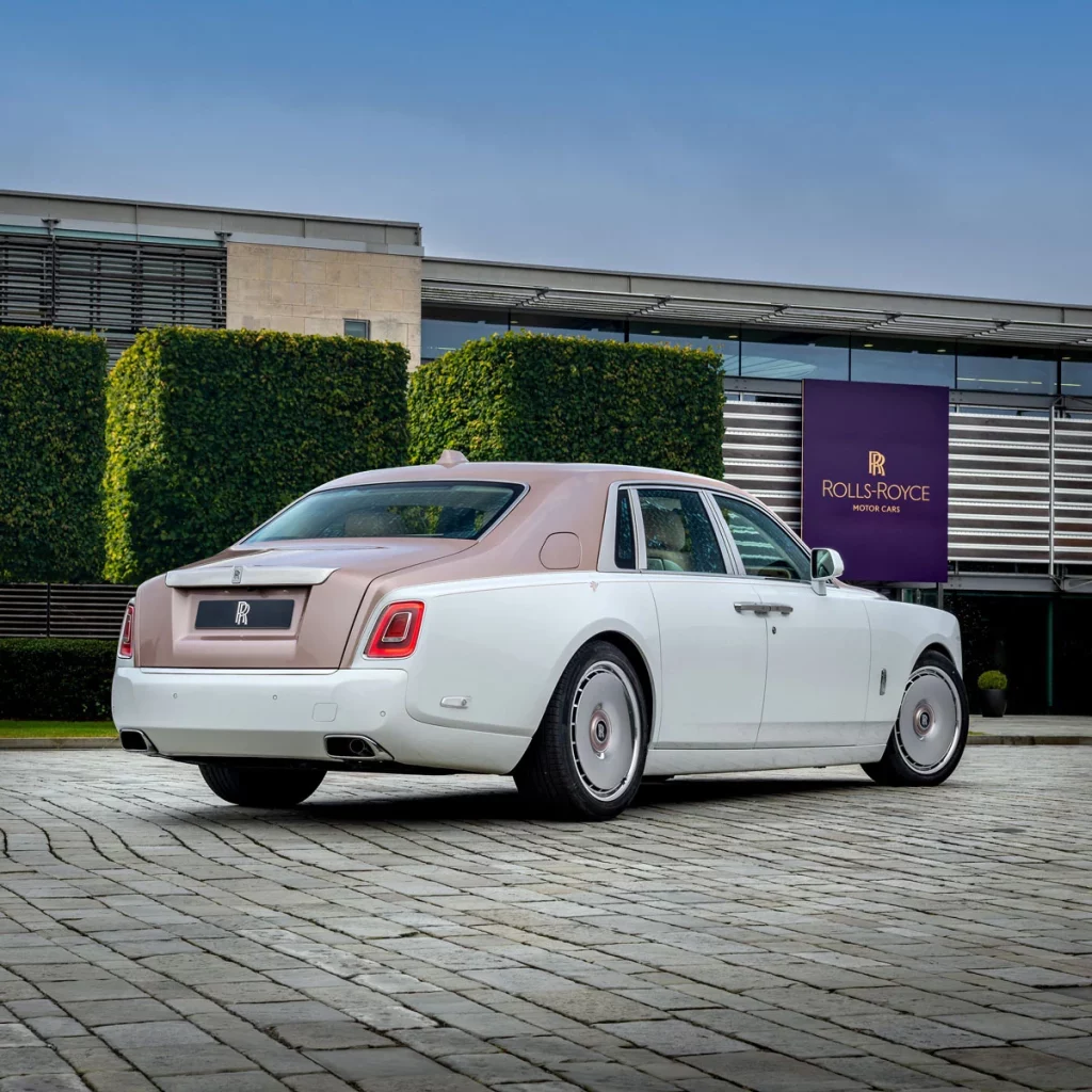 Phantom Dentelle, el Rolls-Royce que 'borda' el lujo 5 Motor16 ROLLS ROYCE PHANTOM DENTELLE 2 Motor16
