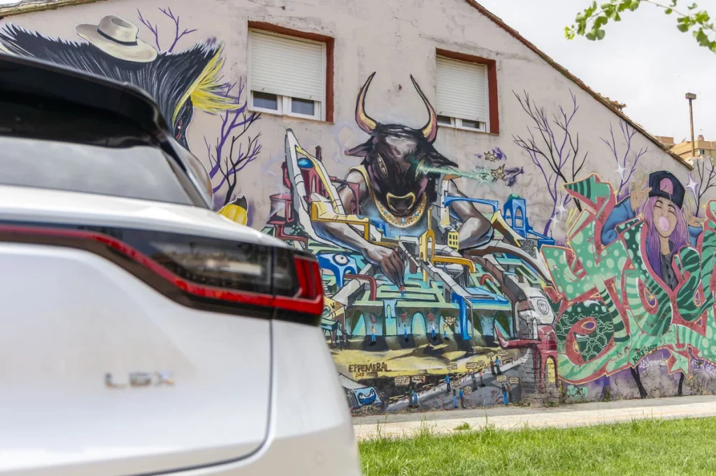 RUTA LEXUS VALENCIA Mural Desconocido El Cabanyal Motor16