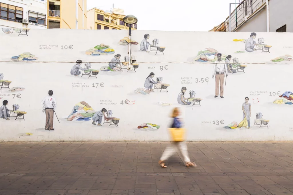 RUTA LEXUS VALENCIA Mural Fashion Victim Iria Candela Pasaje Doctor Serra Motor16
