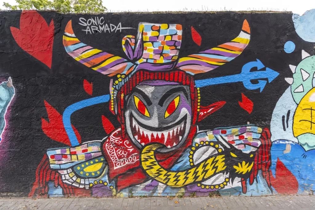RUTA LEXUS VALENCIA Murales Calle Guillem de Castro 2 Motor16