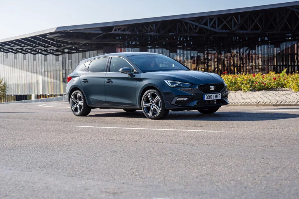 SEAT LEON E HYBRID 5 Motor16