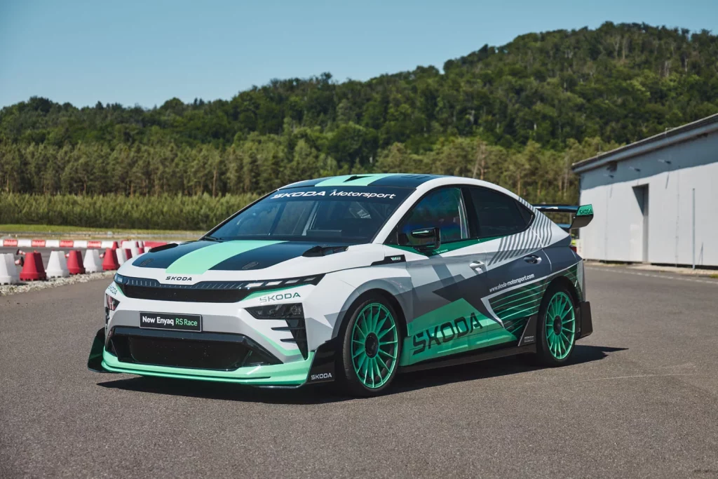 SKODA ENYAR RS RACE 4 Motor16
