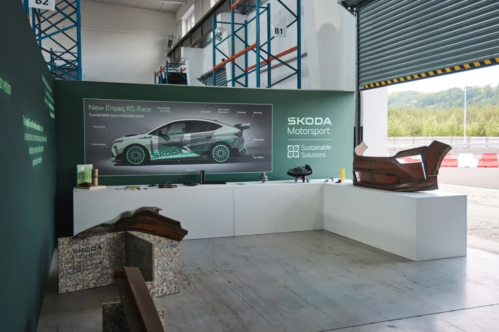 SKODA ENYAR RS RACE 8 Motor16