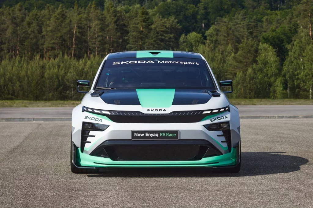 SKODA ENYAR RS RACE 9 Motor16