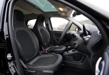 Limpia la tapicería del coche por menos de 5 euros: Carrefour lo ha hecho posible con este producto viral