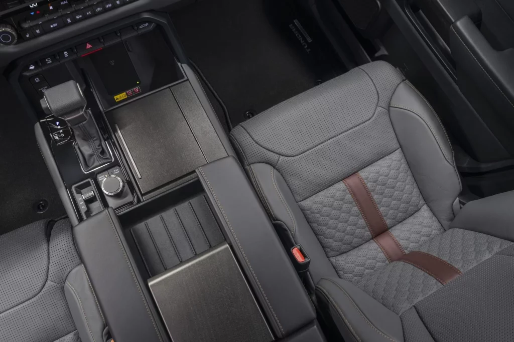 El Toyota Tundra 2026 combina la potencia de un Mercedes-AMG GT 53 y las capacidades 4x4 de un Clase G… o casi 4 Motor16 El Toyota Tundra 2026 combina la potencia de un Mercedes-AMG GT 53 y las capacidades 4x4 de un Clase G… o casi