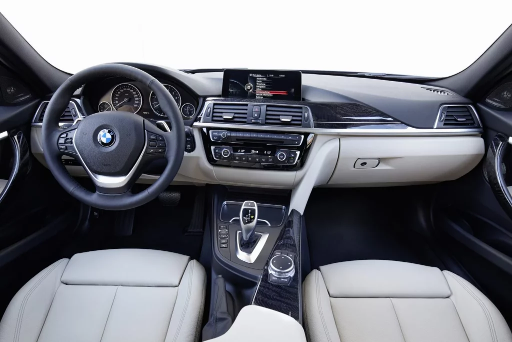 BMW Serie 3: 50 años disfrutando del placer de conducción
