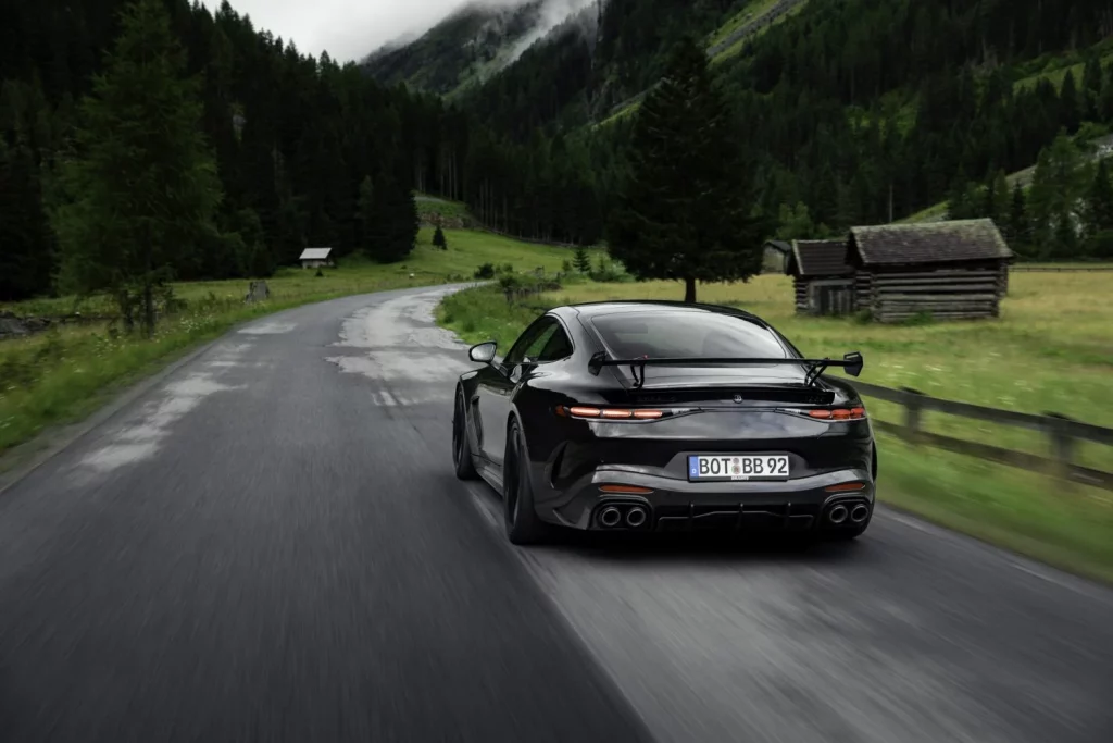 Brabus 1000: el superdeportivo híbrido alemán alcanza los 1.000 CV con motor V8 de 4,5 litros