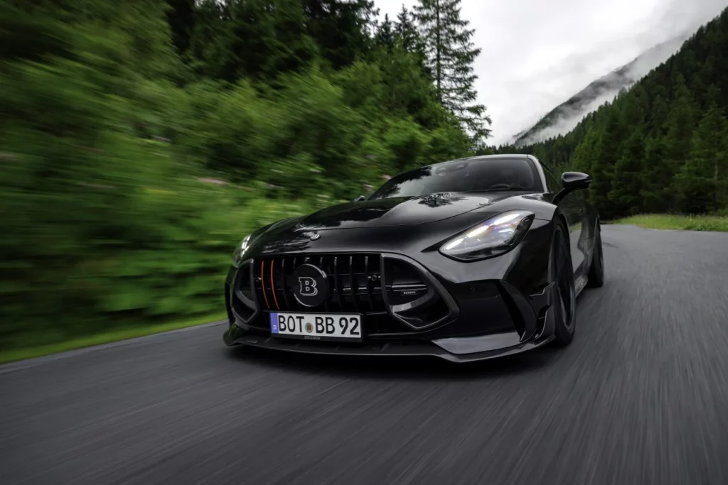 Brabus 1000: el superdeportivo híbrido alemán alcanza los 1.000 CV con motor V8 de 4,5 litros