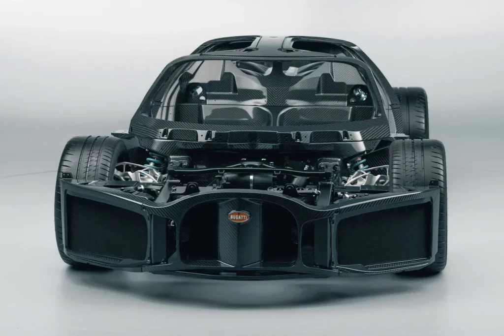 Bugatti Tourbillon o el arte del “empaquetado” 4 Motor16 Bugatti Tourbillon o el arte del “empaquetado”
