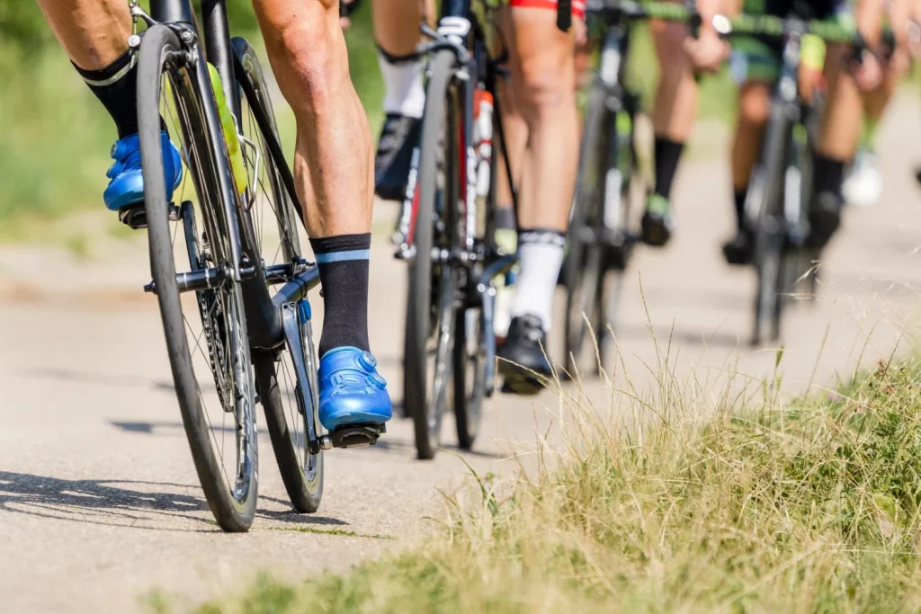 Las carreteras por las que los ciclistas van a tener prohibido circular: "Cada vez hay muchos más" 2 Motor16 ciclistas