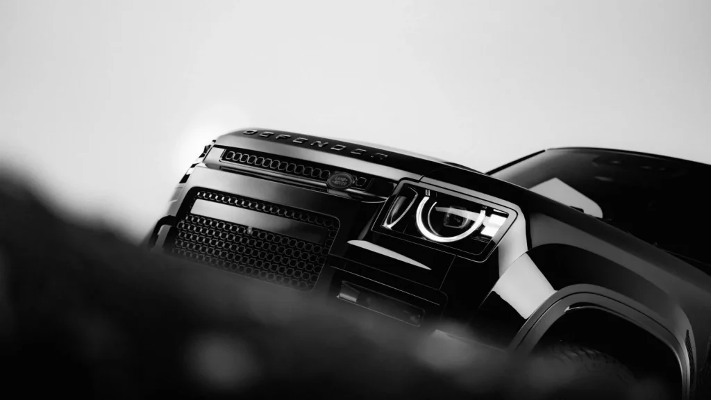 Defender Octa Black: El 4x4 extremo de lujo se viste de negro 11 Motor16 defender octa black land rover jlr 14 Motor16