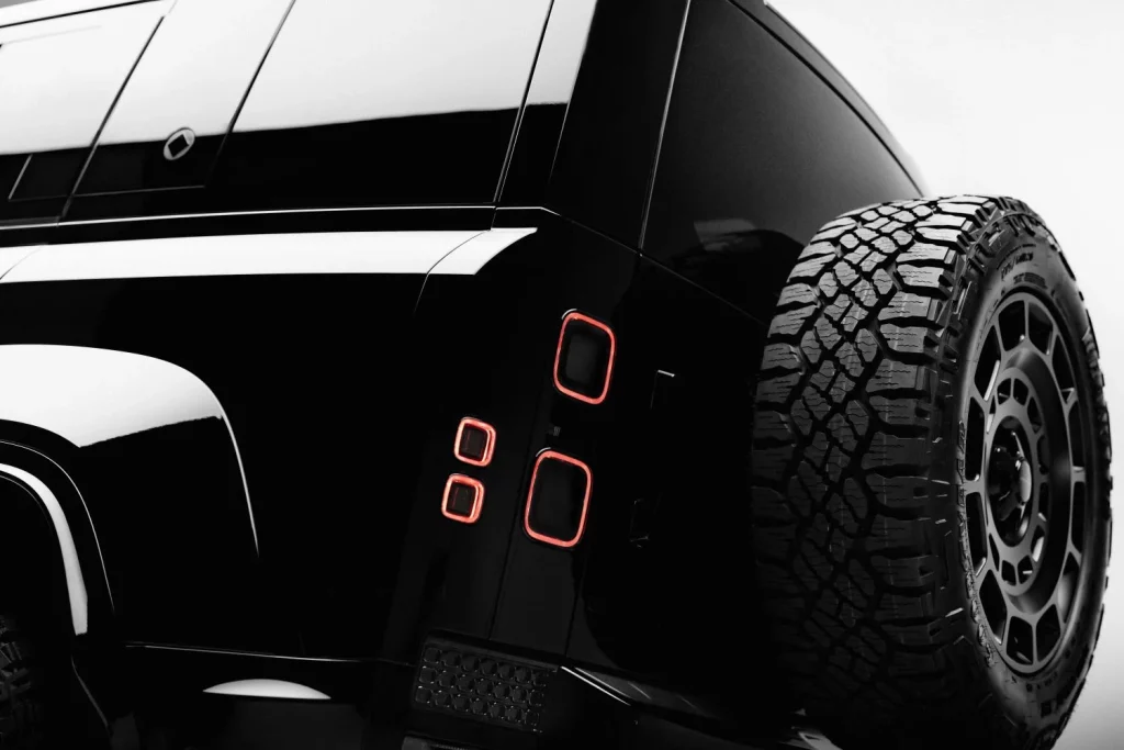 Defender Octa Black: El 4x4 extremo de lujo se viste de negro 7 Motor16 defender octa black land rover jlr 18 Motor16