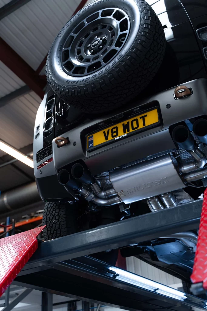 El escape Milltek del Defender OCTA ya tiene precio… y vídeo 8 Motor16 El escape Milltek del Defender OCTA ya tiene precio… y vídeo