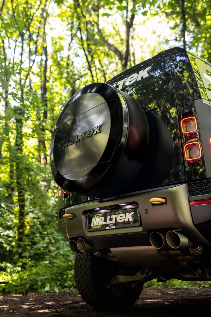 El escape Milltek del Defender OCTA ya tiene precio… y vídeo 3 Motor16 El escape Milltek del Defender OCTA ya tiene precio… y vídeo