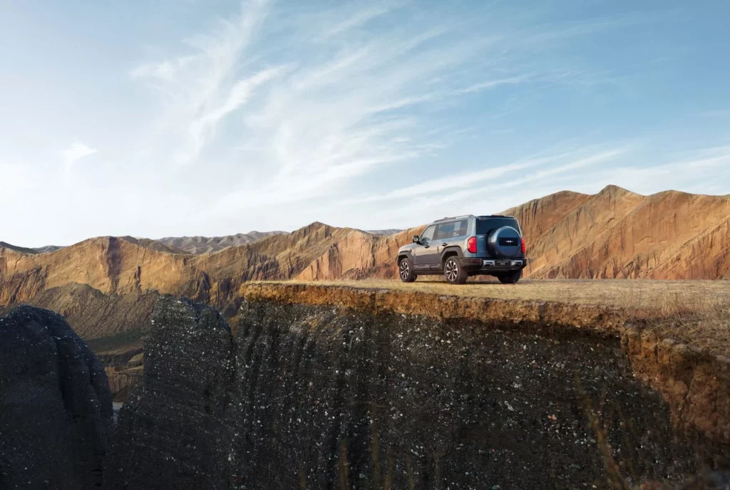 Denza B5, el espectacular 4x4 híbrido enchufable de BYD, llega a España a finales de año 1 Motor16 Denza B5, el espectacular 4x4 híbrido de BYD, llega a España a finales de año