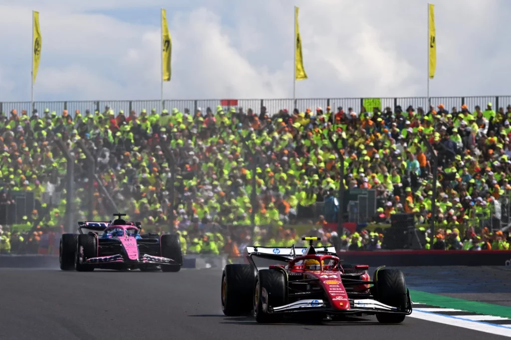 McLaren resurge entre accidentes y lluvia para dominar el Gran Premio de Gran Bretaña de Fórmula 1 7 Motor16 formula 1 gran premio gran bretana 2025 15 Motor16