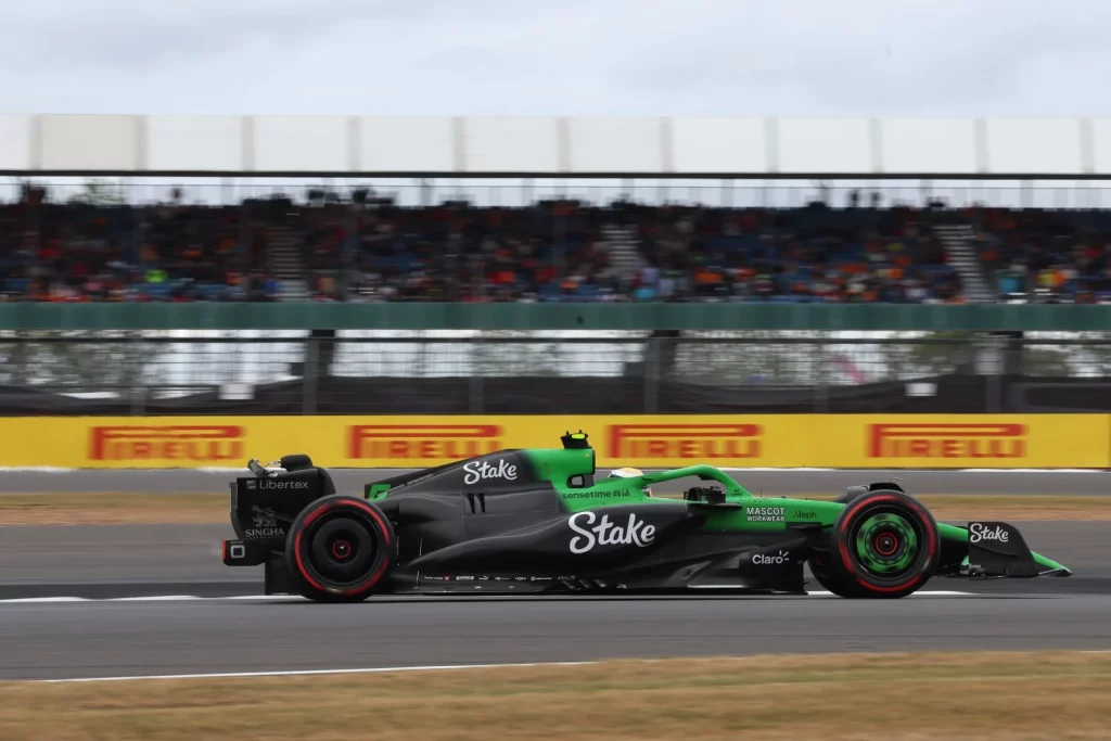 McLaren resurge entre accidentes y lluvia para dominar el Gran Premio de Gran Bretaña de Fórmula 1 2 Motor16 formula 1 gran premio gran bretana 2025 19 Motor16
