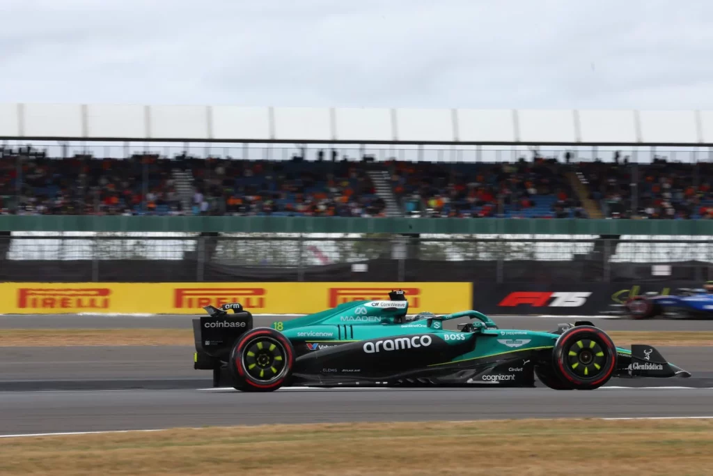 McLaren resurge entre accidentes y lluvia para dominar el Gran Premio de Gran Bretaña de Fórmula 1 61 Motor16 formula 1 gran premio gran bretana 2025 22 Motor16