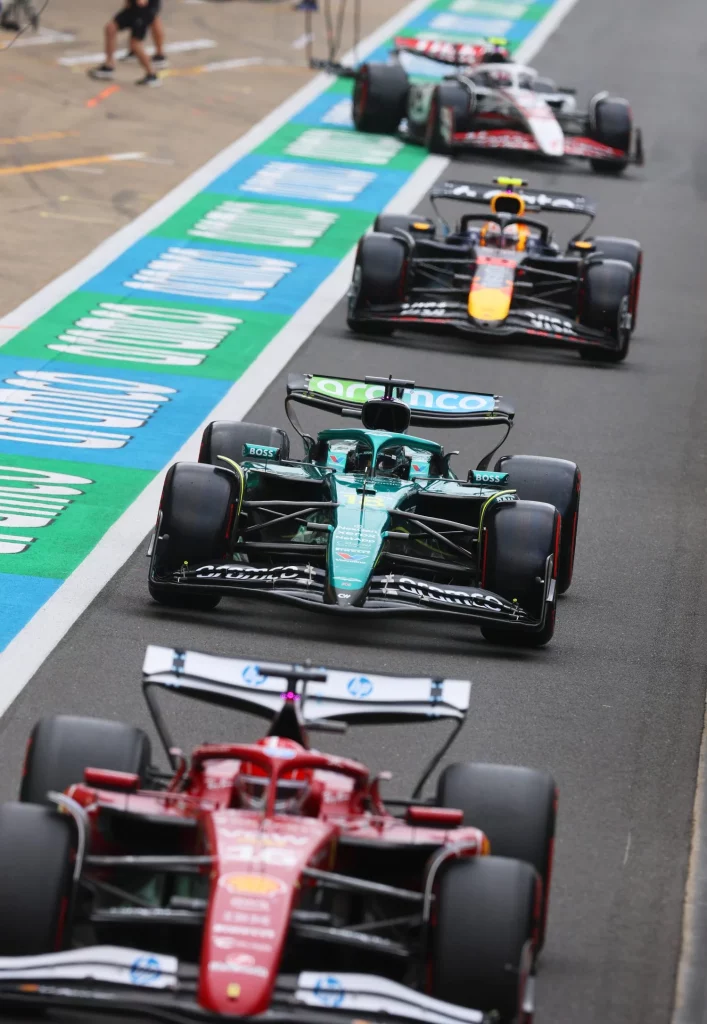 McLaren resurge entre accidentes y lluvia para dominar el Gran Premio de Gran Bretaña de Fórmula 1 54 Motor16 McLaren resurge entre accidentes y lluvia para dominar el Gran Premio de Gran Bretaña de Fórmula 1