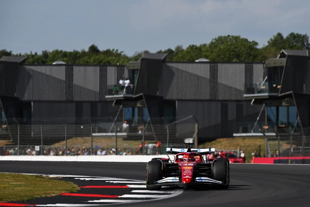 McLaren resurge entre accidentes y lluvia para dominar el Gran Premio de Gran Bretaña de Fórmula 1 47 Motor16 McLaren resurge entre accidentes y lluvia para dominar el Gran Premio de Gran Bretaña de Fórmula 1
