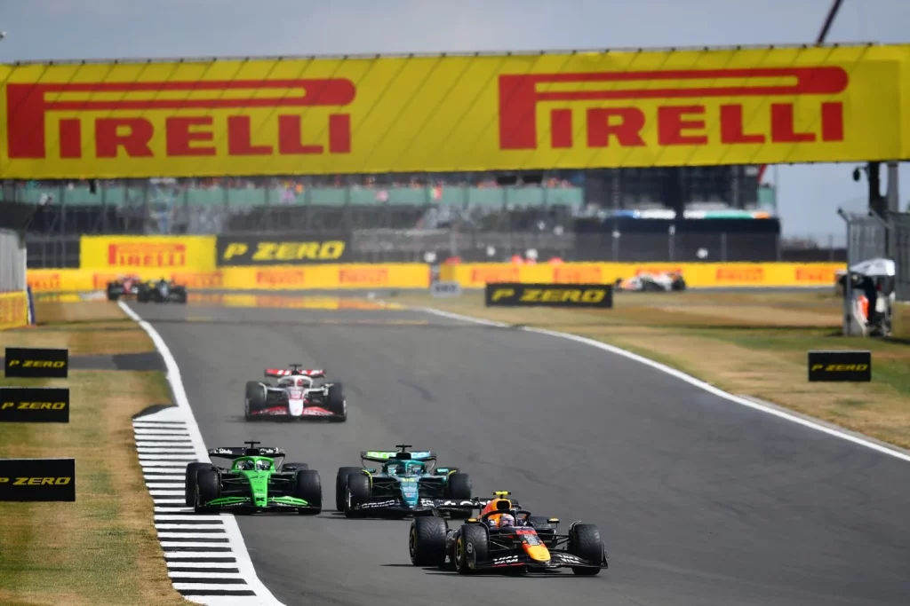 McLaren resurge entre accidentes y lluvia para dominar el Gran Premio de Gran Bretaña de Fórmula 1 46 Motor16 McLaren resurge entre accidentes y lluvia para dominar el Gran Premio de Gran Bretaña de Fórmula 1