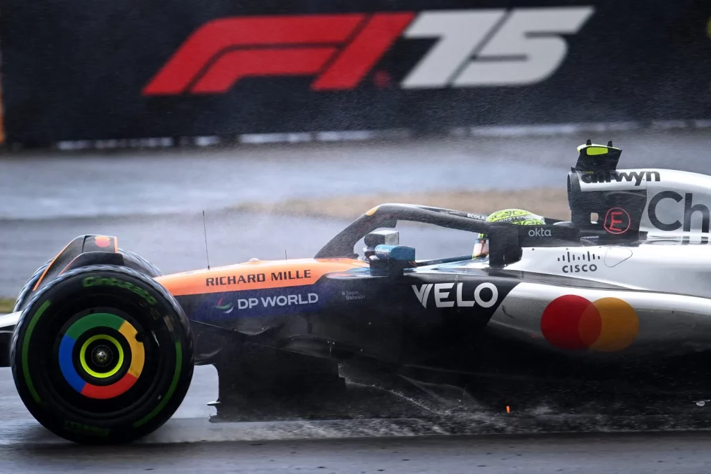 McLaren resurge entre accidentes y lluvia para dominar el Gran Premio de Gran Bretaña de Fórmula 1 23 Motor16 formula 1 gran premio gran bretana 2025 4 Motor16