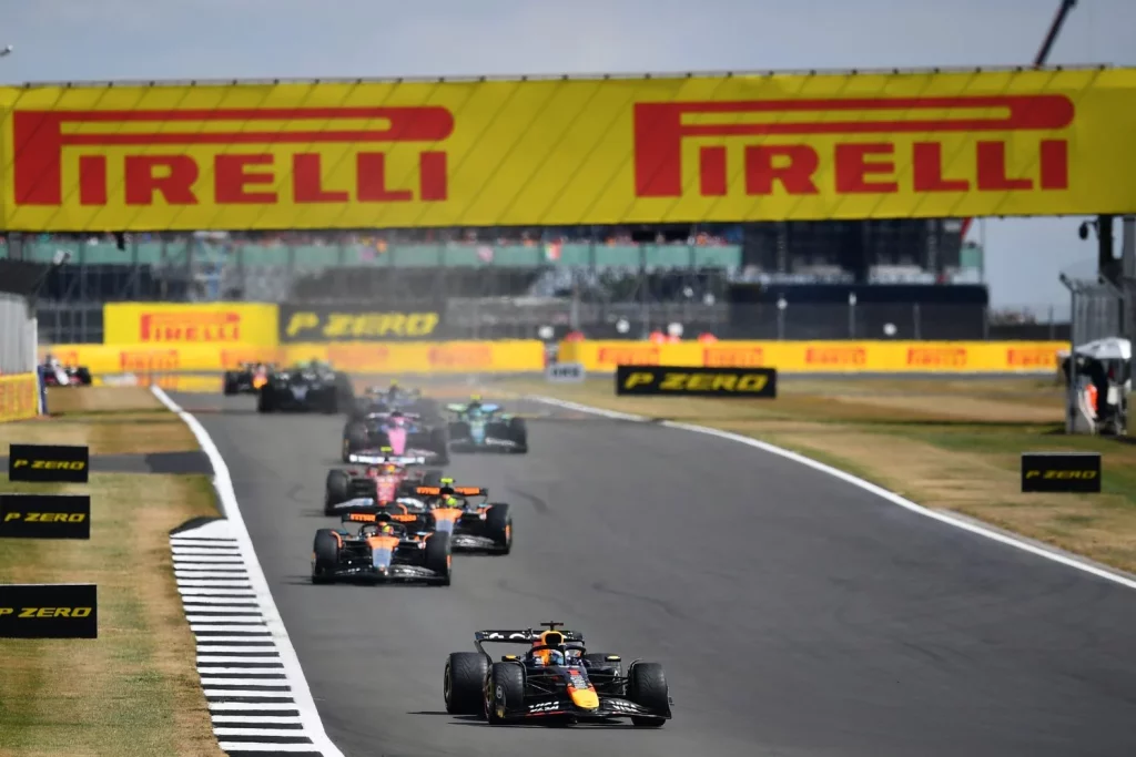 McLaren resurge entre accidentes y lluvia para dominar el Gran Premio de Gran Bretaña de Fórmula 1 41 Motor16 McLaren resurge entre accidentes y lluvia para dominar el Gran Premio de Gran Bretaña de Fórmula 1