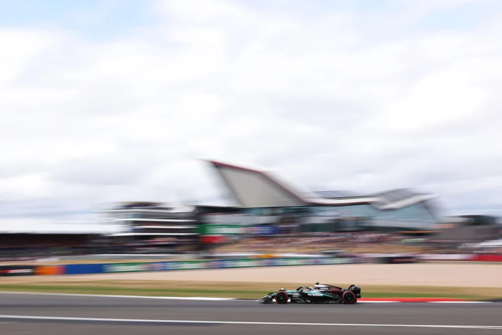 McLaren resurge entre accidentes y lluvia para dominar el Gran Premio de Gran Bretaña de Fórmula 1 35 Motor16 McLaren resurge entre accidentes y lluvia para dominar el Gran Premio de Gran Bretaña de Fórmula 1