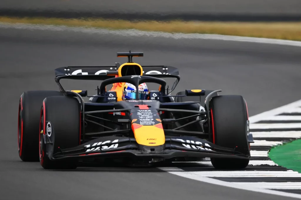 McLaren resurge entre accidentes y lluvia para dominar el Gran Premio de Gran Bretaña de Fórmula 1 38 Motor16 formula 1 gran premio gran bretana 2025 48 Motor16