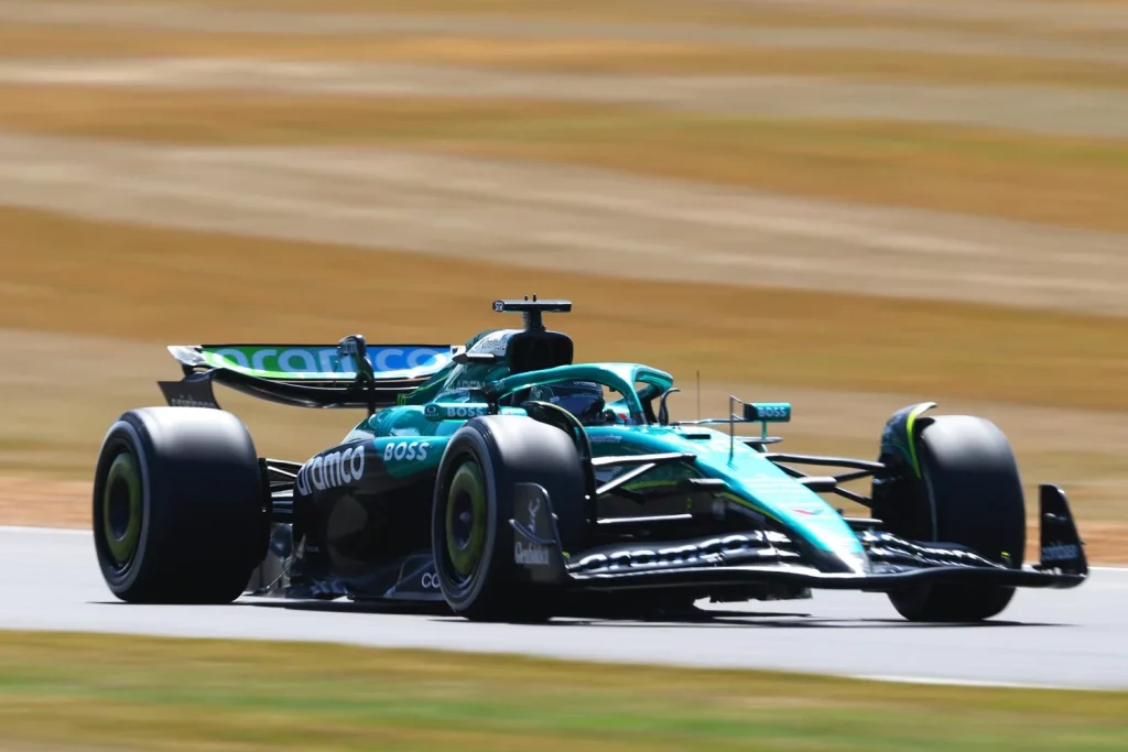 McLaren resurge entre accidentes y lluvia para dominar el Gran Premio de Gran Bretaña de Fórmula 1 40 Motor16 formula 1 gran premio gran bretana 2025 50 Motor16