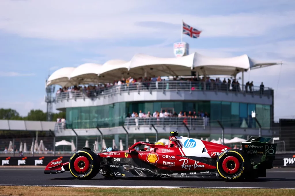 McLaren resurge entre accidentes y lluvia para dominar el Gran Premio de Gran Bretaña de Fórmula 1 18 Motor16 formula 1 gran premio gran bretana 2025 60 Motor16