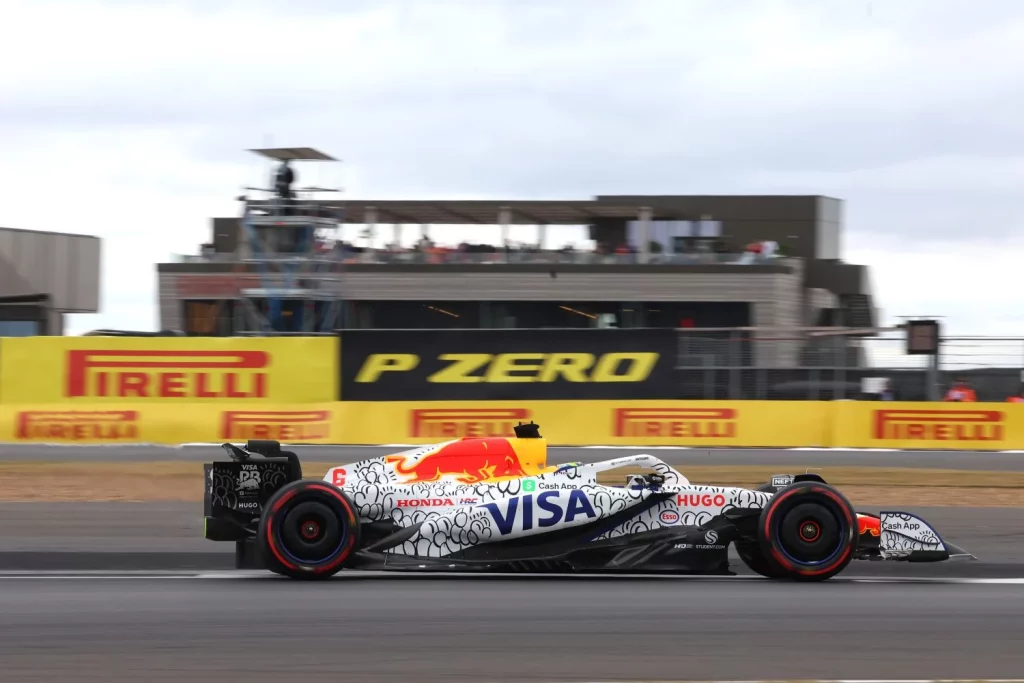 McLaren resurge entre accidentes y lluvia para dominar el Gran Premio de Gran Bretaña de Fórmula 1 14 Motor16 formula 1 gran premio gran bretana 2025 8 Motor16