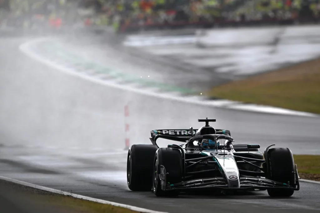McLaren resurge entre accidentes y lluvia para dominar el Gran Premio de Gran Bretaña de Fórmula 1 13 Motor16 formula 1 gran premio gran bretana 2025 9 Motor16