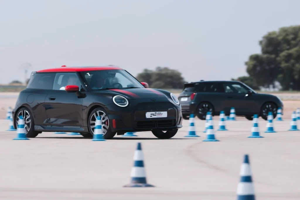 Primera prueba de la gama MINI John Cooper Works: Reinventando la deportividad