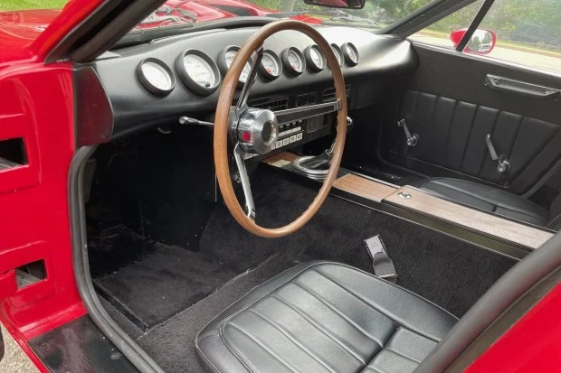 Se llama Kellison J-5 y tiene un poco de genialidad y un mucho de aberración 2 Motor16 kellison j5 venta subasta kit car 8 Motor16