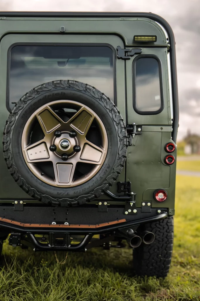 Project Wilder: Un Land Rover Defender clásico dopado con 710 CV de puro músculo americano 16 Motor16 Project Wilder: Un Land Rover Defender clásico dopado con 710 CV de puro músculo americano