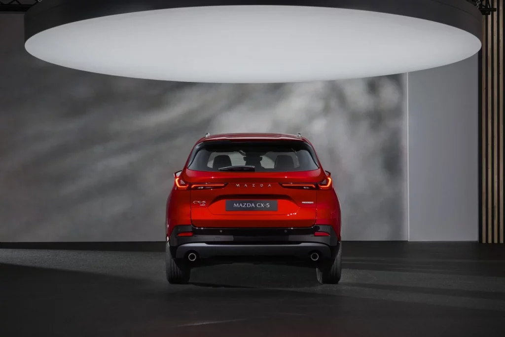 Mazda CX-5: Nueva generación del SUV más versátil de Hiroshima 10 Motor16 Mazda CX-5: Nueva generación del SUV más versátil de Hiroshima