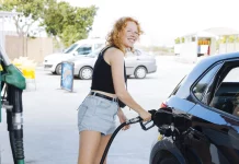 ¿Me puede multar la Guardia Civil de Tráfico si me he quedado sin gasolina en el coche?