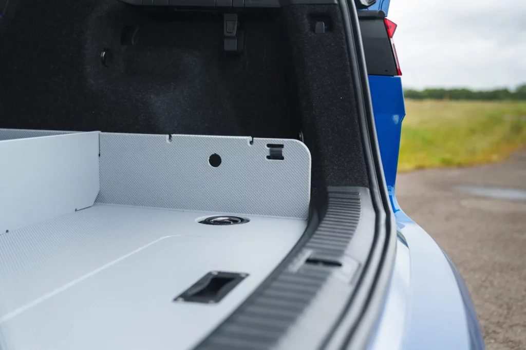 Enyaq Cargo: Škoda estrena su primer eléctrico comercial en Reino Unido 19 Motor16 skoda enyaq cargo 23 Motor16
