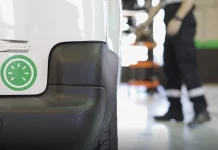 Si tu taller de confianza no cumple estos 4 requisitos, jamás lleves allí tu coche eléctrico o híbrido enchufable