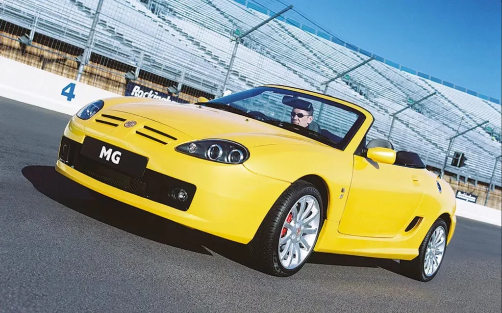 100 ANOS DESCAPOTABLES MG 22. MG TF 2002–2005 2007–2011 Motor16