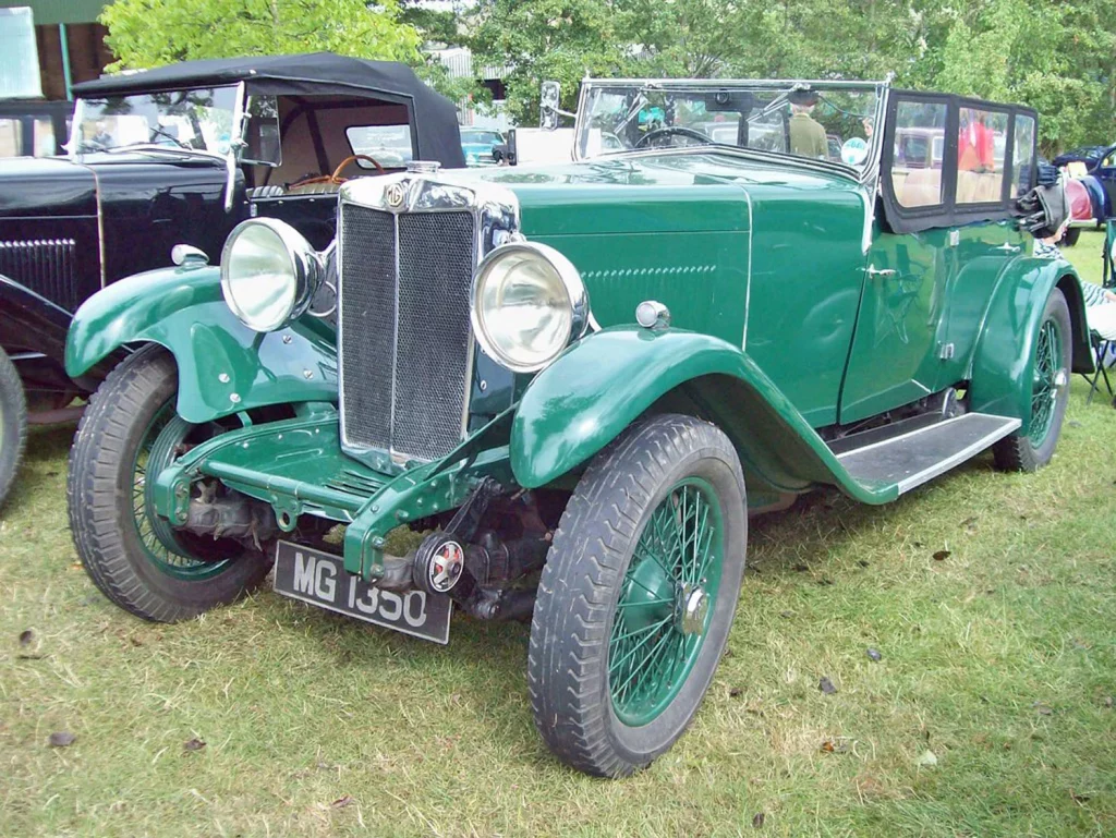 100 ANOS DESCAPOTABLES MG 5. MG 18.80 Mk II 1931–1933 Motor16