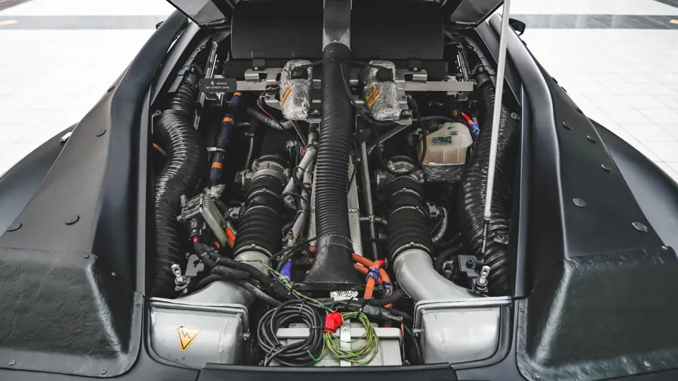 Si quieres un Ferrari LaFerrari a medio terminar... esta es tu oportunidad 40 Motor16 2011 Ferrari LaFerrari F150 Muletto M4 15 Motor16