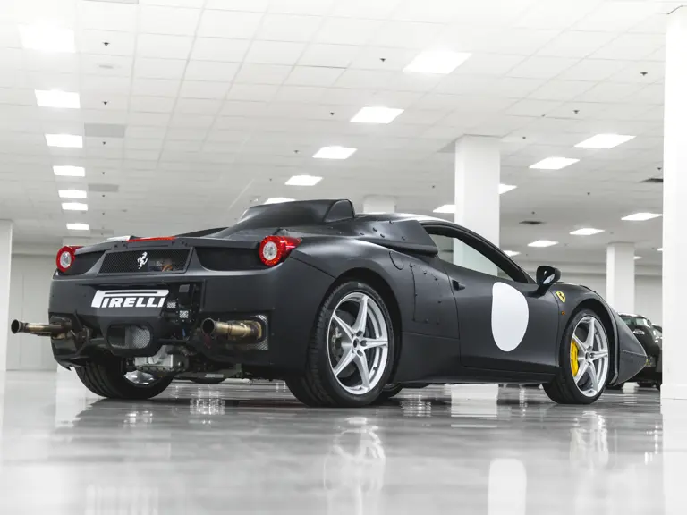 Si quieres un Ferrari LaFerrari a medio terminar... esta es tu oportunidad 11 Motor16 2011 Ferrari LaFerrari F150 Muletto M4 20 Motor16