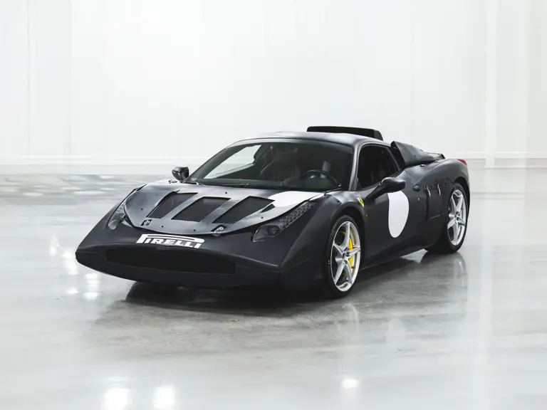 Si quieres un Ferrari LaFerrari a medio terminar... esta es tu oportunidad 5 Motor16 2011 Ferrari LaFerrari F150 Muletto M4 5 Motor16