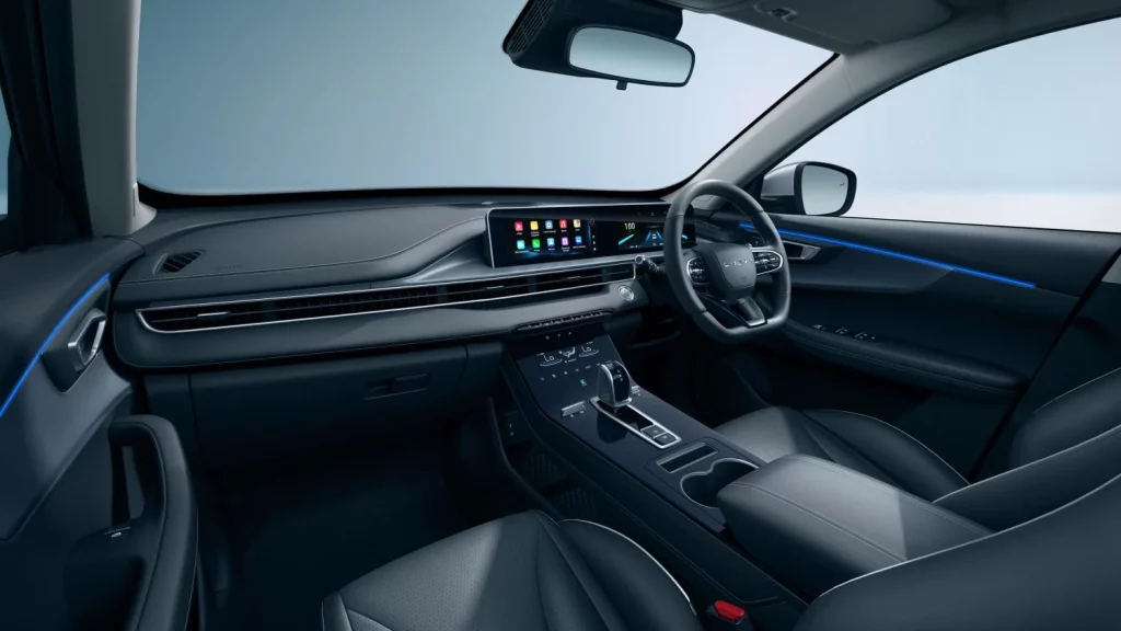 2025 Chery Tiggo 4 Hybrid. Ebro S400. Imagen interior.